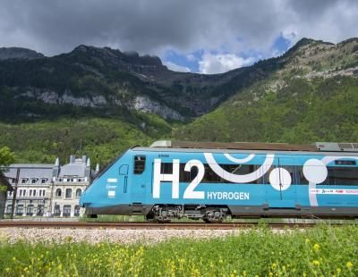 El tren de hidrógeno de Renfe se probó este año por primera vez en un trayecto desde la estación de Canfranc (ADIF).