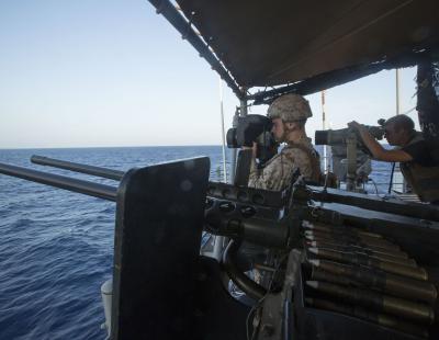 Àrea d'operacions de la 5a Flota dels EUA, estret de Bab-El-Mandeb (Foto del Cos de Marines dels EUA, caporal Todd F. Michalek/Releas)