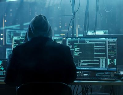 Los expertos alertan de que los cibercriminales están transformando este negocio a gran velocidad, colaboran entre distintos grupos y utilizan herramientas muy sofisticadas. "Tenemos que mejorar mucho para adelantarnos a ellos”, advierten. (iStock)