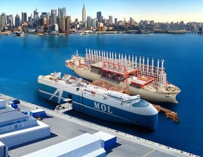 Representación digital del proyecto del proyecto de centro de datos flotante de MOL y Kinetics, que muestra dos buques: uno para el 'data center' y otro para generación de energía renovable, atracados en un puerto (MOL).