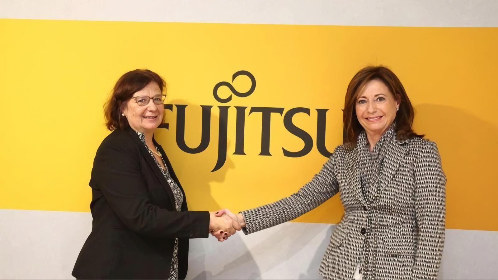 Signing of the agreement between Fujitsu Spain and the BCN Port Innovation Foundation to develop an ocean digital twin.