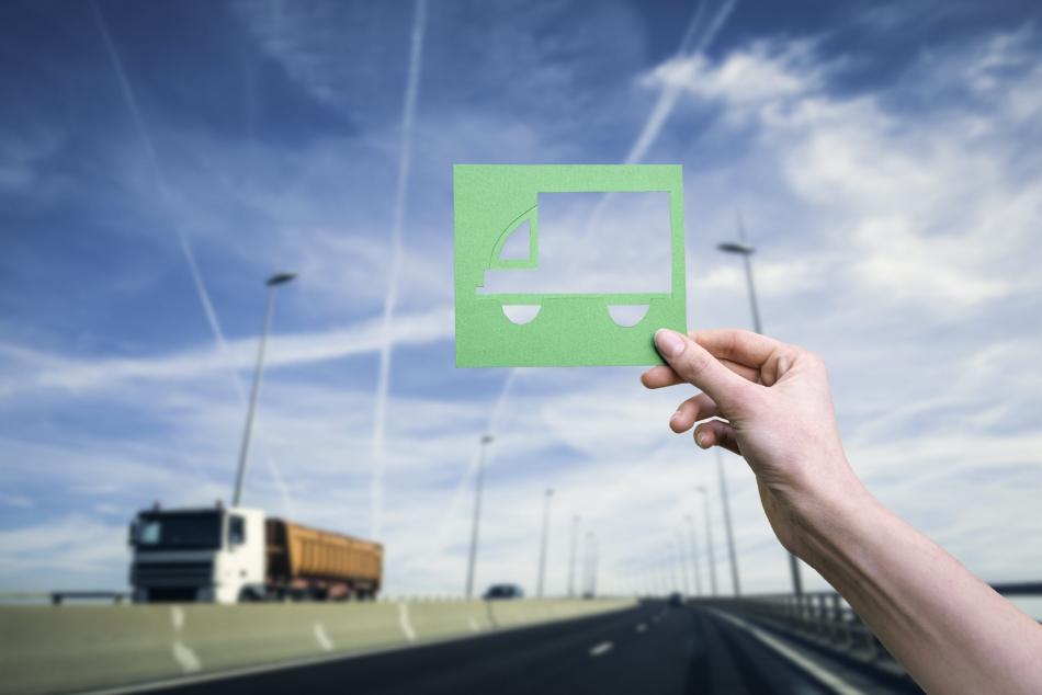 El futuro del transporte pasa por una combinación de diferentes modos: los camiones deberían encargarse de las entregas de primera y última milla, mientras que el ferrocarril, las vías navegables interiores y el transporte marítimo de corta distancia deberían ser prioritarios para el transporte de larga distancia siempre que sea posible (FP).