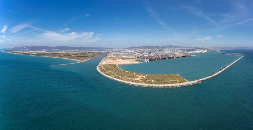 About 75-80% are considering how to adapt their existing and future infrastructures to this new reality. (Port of Barcelona)