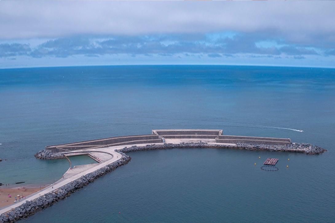 Planta undimotriz de Mutriku - primera instalación comercial de energía de olas en Europa con 3 millones de kWh acumulados