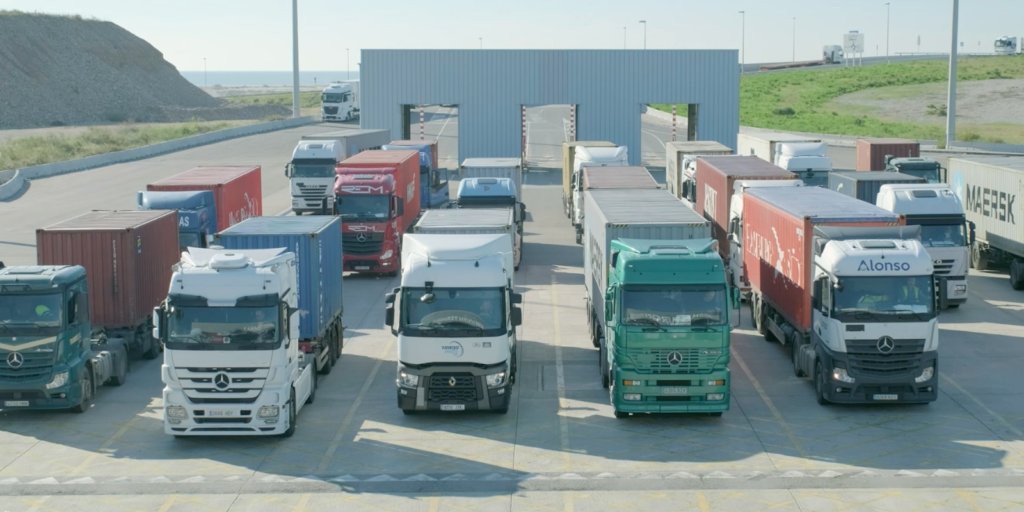 En el Port de Barcelona se tramita de forma telemática el 100 % de la documentación para la entrada o salida de un contenedor.