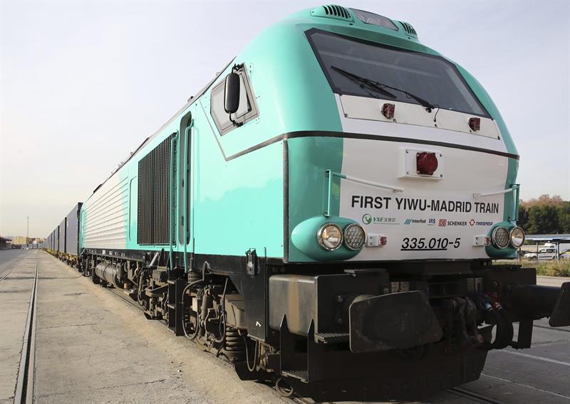The Yiwu-Madrid line has the capacity to carry a total of 30,560 cubic metres of goods weighing more than 1,000 tonnes. (YXE)