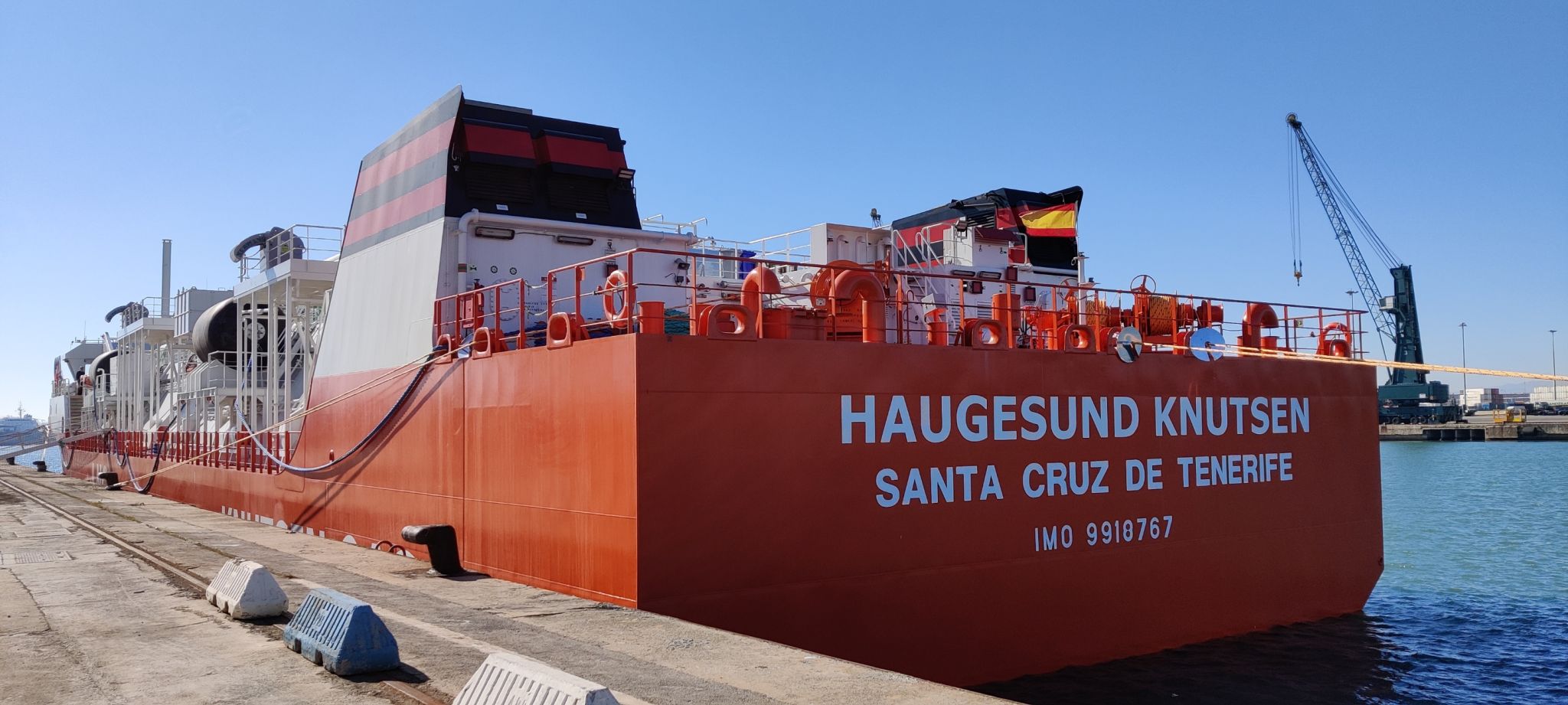 The Haugesund Knutsen, the first LNG bunkering vessel to be built in Spain, is permanently based at the Port of Barcelona. (Port de Barcelona)