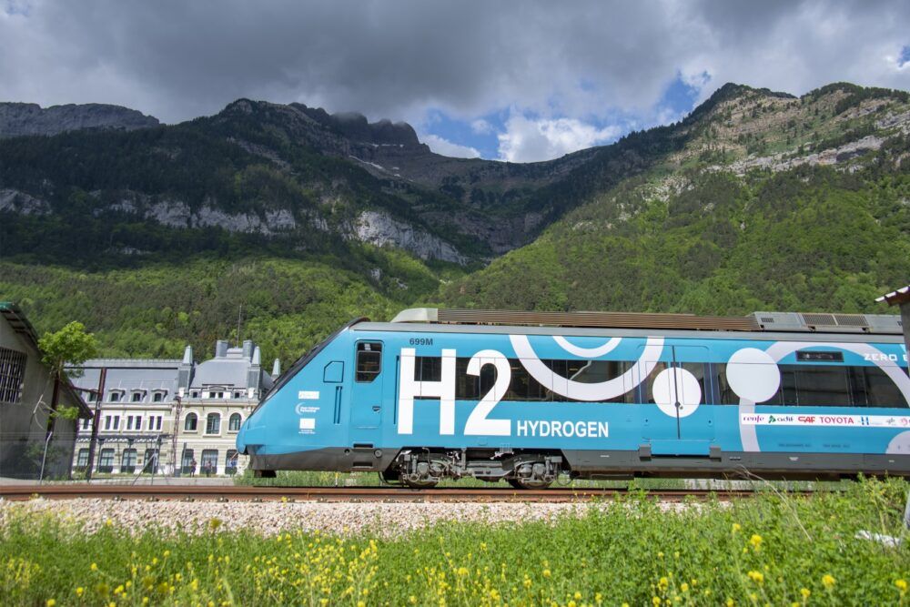 El tren de hidrógeno de Renfe se probó este año por primera vez en un trayecto desde la estación de Canfranc (ADIF).
