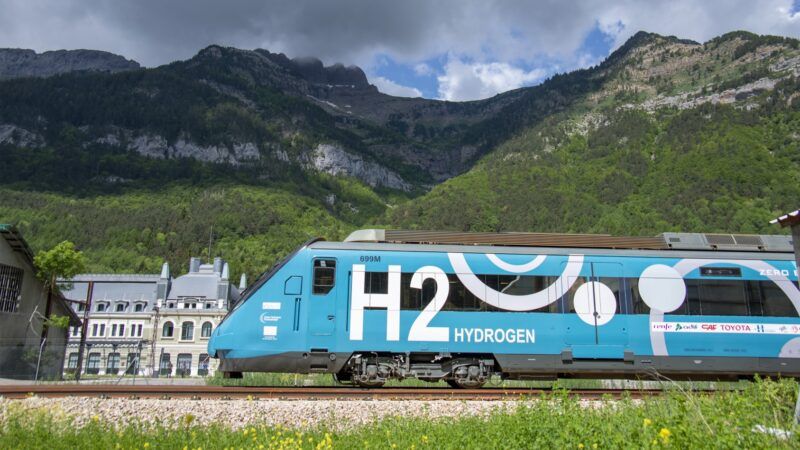 Renfe's hydrogen train was tested this year for the first time on a trip from Canfranc station (ADIF).