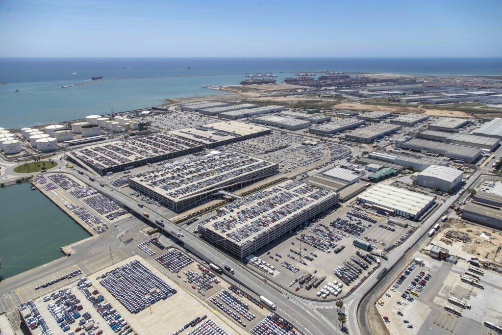 Aerial view of the Port of Barcelona's specialized terminals for automobiles, Autoterminal and Setram. A third one is already planned (Port de Barcelona).