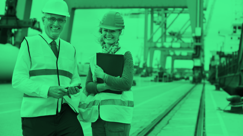 Big port helps small port: transferring knowledge to gain in sustainability