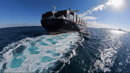 From the analysis of the historic IMO agreement on emissions, experts say that when it comes into force, some of the evasive strategies currently being implemented will no longer make sense, and the principle of internationalization of externalities will be applied. Colloquially, the ‘polluter pays’ (FP/PierNext).