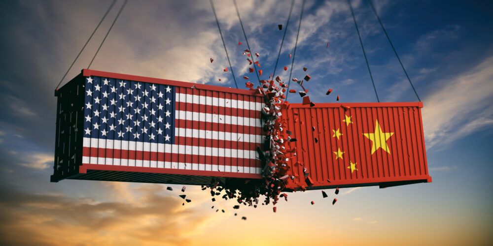 El choque comercial entre Washington y Pekín alcanza nuevos máximos en octubre de 2025 con aranceles del 100% y restricciones a tierras raras. (FP)